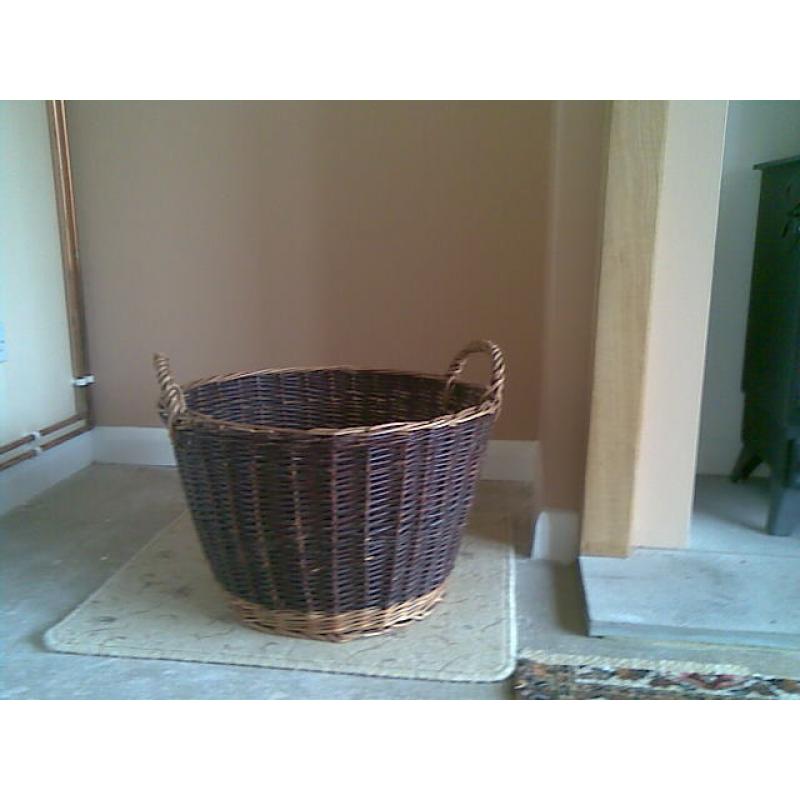 LOG BASKET