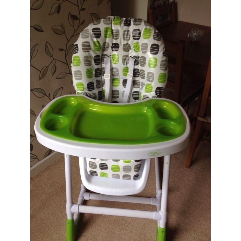 Bebe Style's deluxe modern highchair