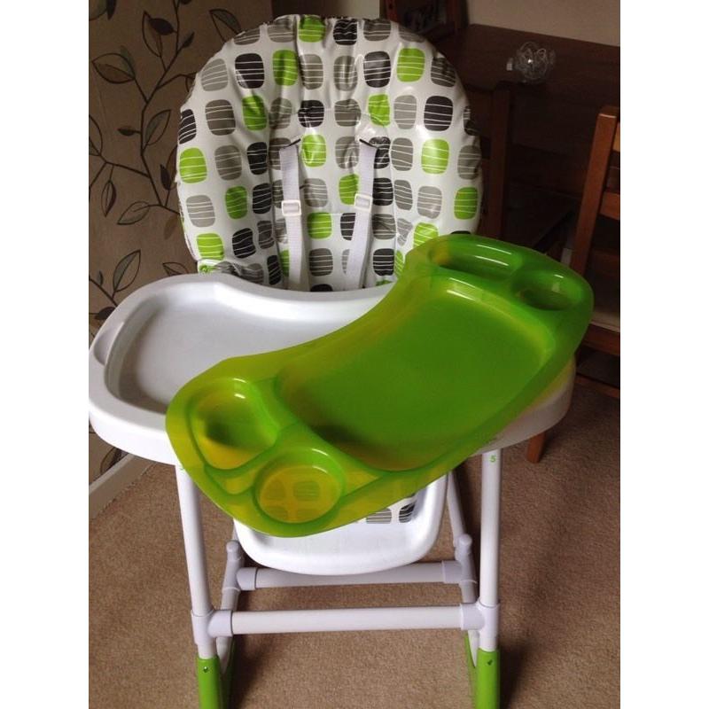 Bebe Style's deluxe modern highchair