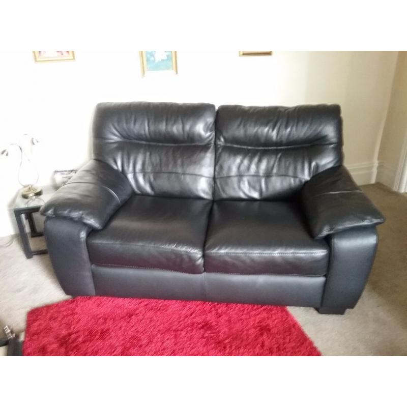 Leather Settee, Black, 2 seater very good condition.