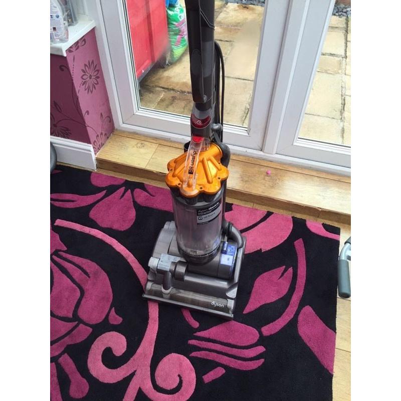 Like new Dyson dc27 upright free delivery