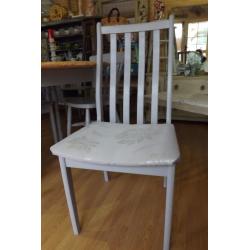 Lovely Refurbished Grey and Varnish Finish Shabby Chic Dining Table and Chairs Set