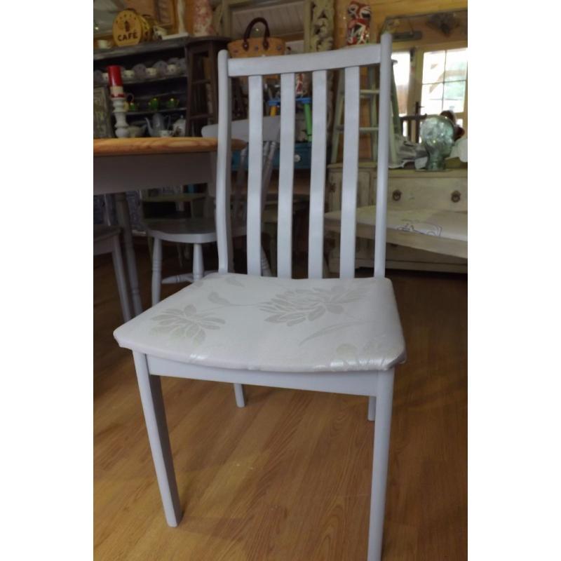 Lovely Refurbished Grey and Varnish Finish Shabby Chic Dining Table and Chairs Set