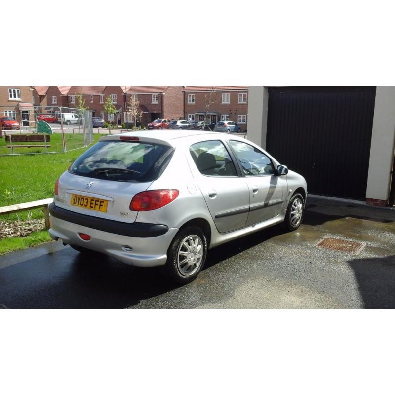 Peugeot 206 for sale, good condition, drives well.