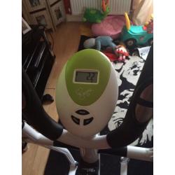 Davina McCall cross trainer