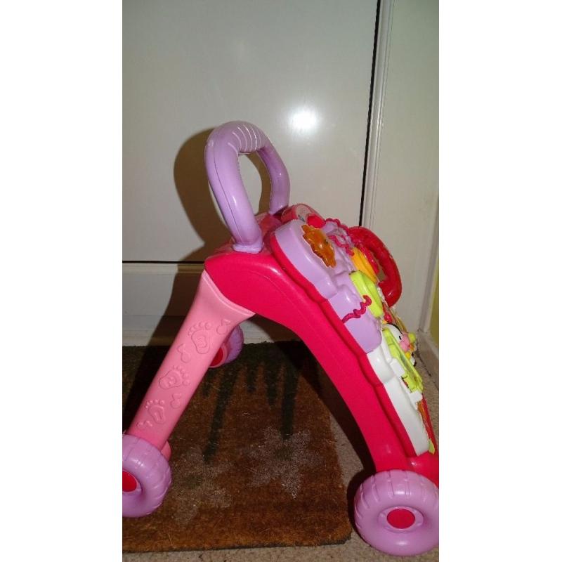 Vtech First Steps Baby walker in pink