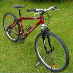 Kona Tiki mountain bike, small/medium 17" aluminium frame, Shimano 21 speed gears, 26" wheels