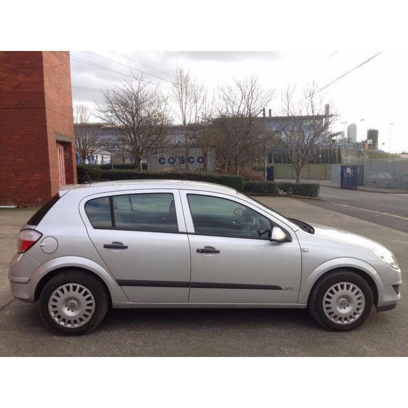 VAUXHALL ASTRA 1.3 CDTI LIFE 90 5DR,HPI CLEAR,6 SPEED,1 YEAR M.O.T,65K LOW MILES