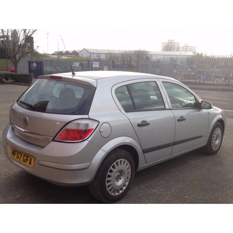 VAUXHALL ASTRA 1.3 CDTI LIFE 90 5DR,HPI CLEAR,6 SPEED,1 YEAR M.O.T,65K LOW MILES