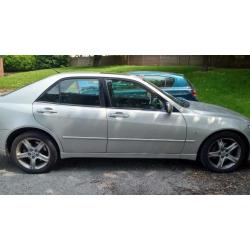 LEXUS IS200 SE AUTOMATIC