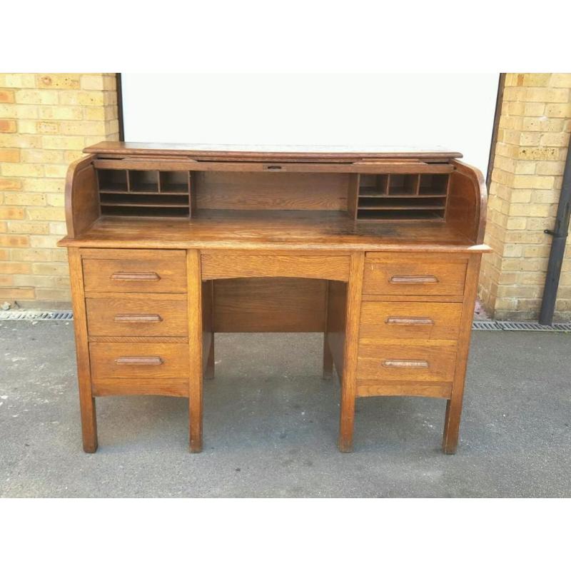 Vintage Solid Oak 1920's Roll Top Desk