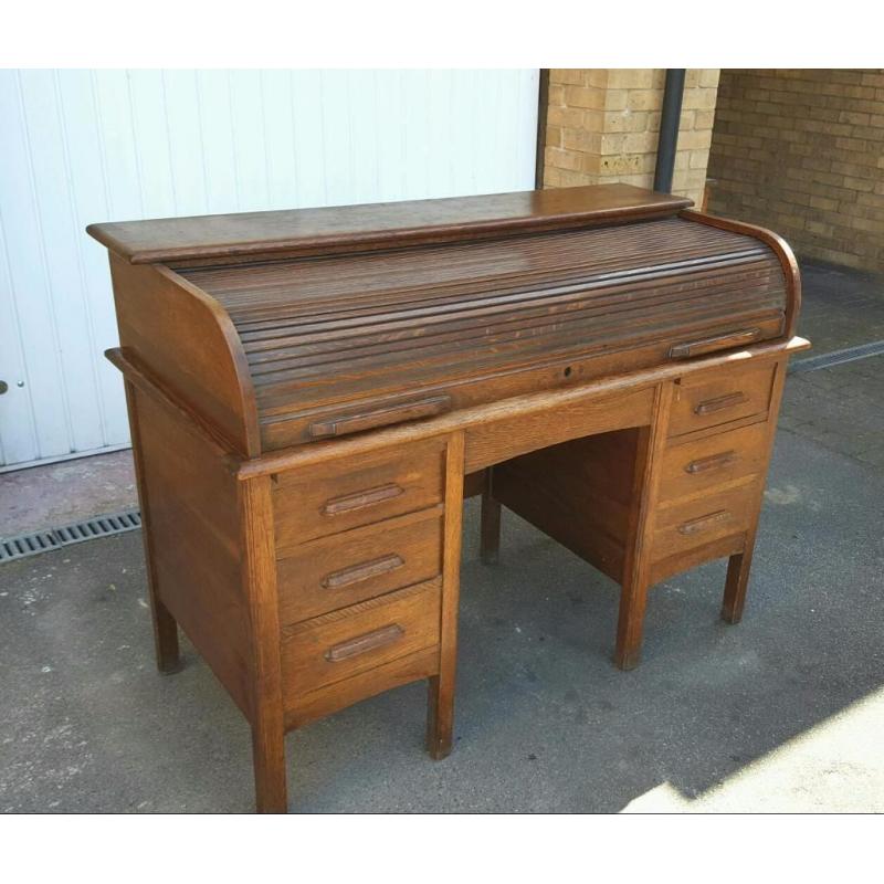 Vintage Solid Oak 1920's Roll Top Desk