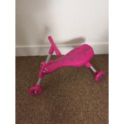 Girls pink scuttle bug in fab condition