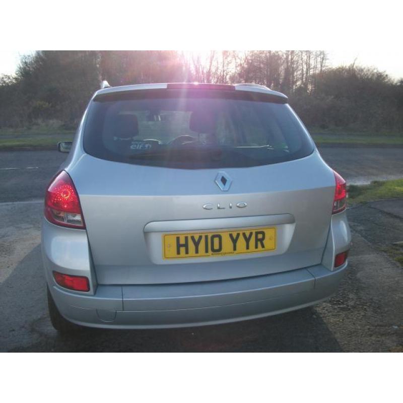 RENAULT CLIO 1.1 DYNAMIQUE TCE 5d 100 BHP (silver) 2010