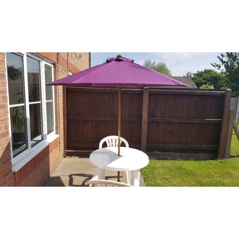 B&Q Parasol with Metal Parasole Base, Colour Plum, Garden Furniture