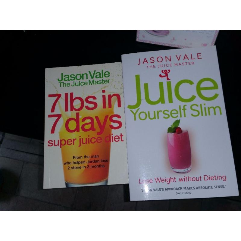 Phillips HR1854 Juicer & 2 Jason Vale books