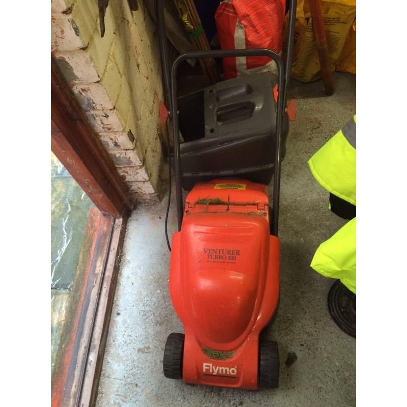 Lawn Mower Ventura Turbo 300