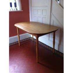 Genuine Vintage DINETTE Dining Table in Excellent Condition / Can Deliver