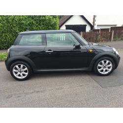 Mini Cooper 2010 Black 1.6L Pepper Pack (32k LOW mileage) only 1 female owner