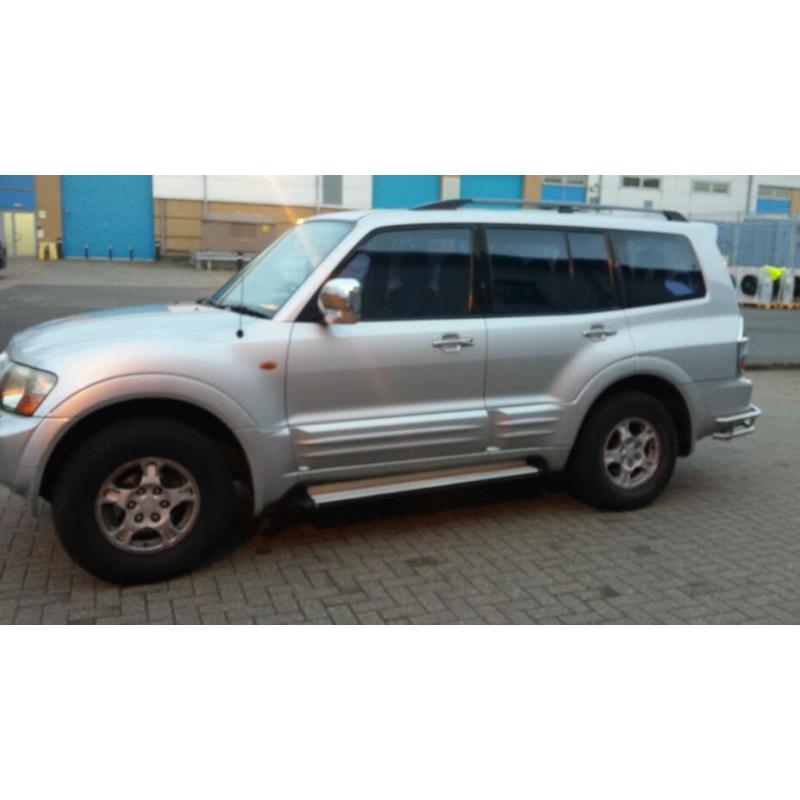 Mitsubisi shogun 3.2 5Dr AUTO 7SEATS FULL SERVICE HISTORY