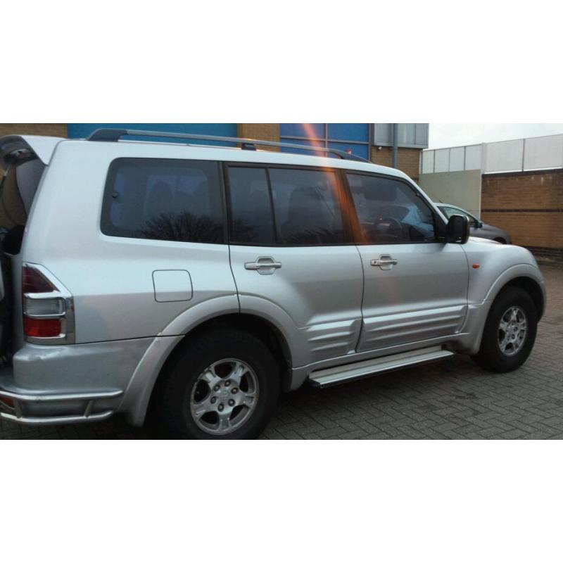 Mitsubisi shogun 3.2 5Dr AUTO 7SEATS FULL SERVICE HISTORY