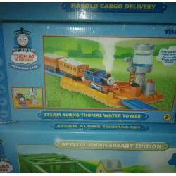 Thomas the tank engine steam train set with extras