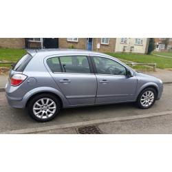 Vauxhall Astra 1.8 petrol one year mot service history HPI clear excellent condition