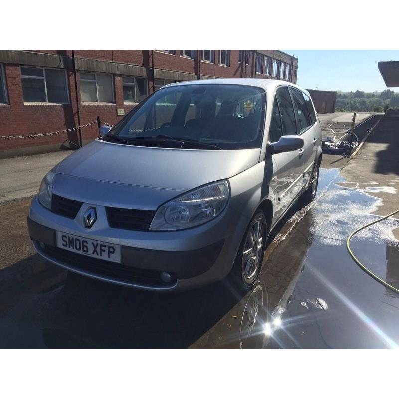 Bargain Renault grand scenic dynamique, full years MOT no advisories 7 seater low miles!