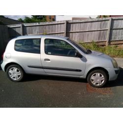 2004 Renault Clio 1.2 petrol spares / repairs (clutch gone)