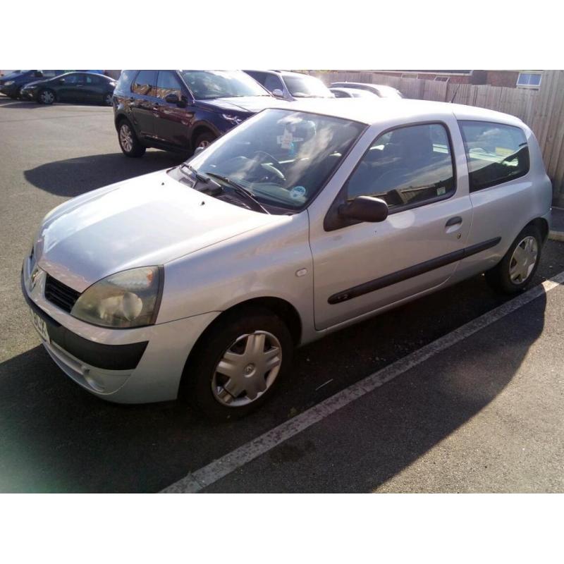 2004 Renault Clio 1.2 petrol spares / repairs (clutch gone)