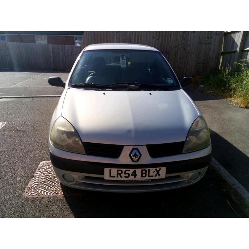 2004 Renault Clio 1.2 petrol spares / repairs (clutch gone)