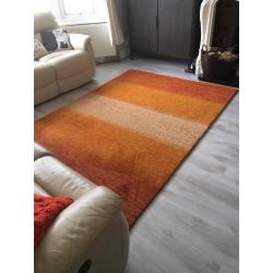 Big woollen carpet/rug 240cm x 172cm