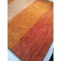 Big woollen carpet/rug 240cm x 172cm