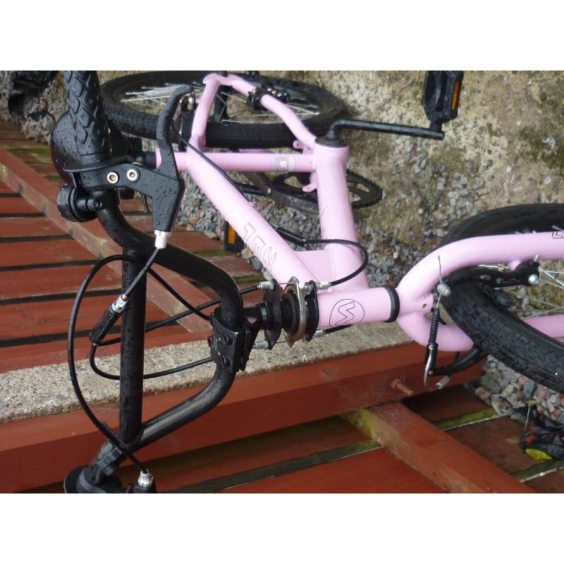 girls pink bmx in good condition