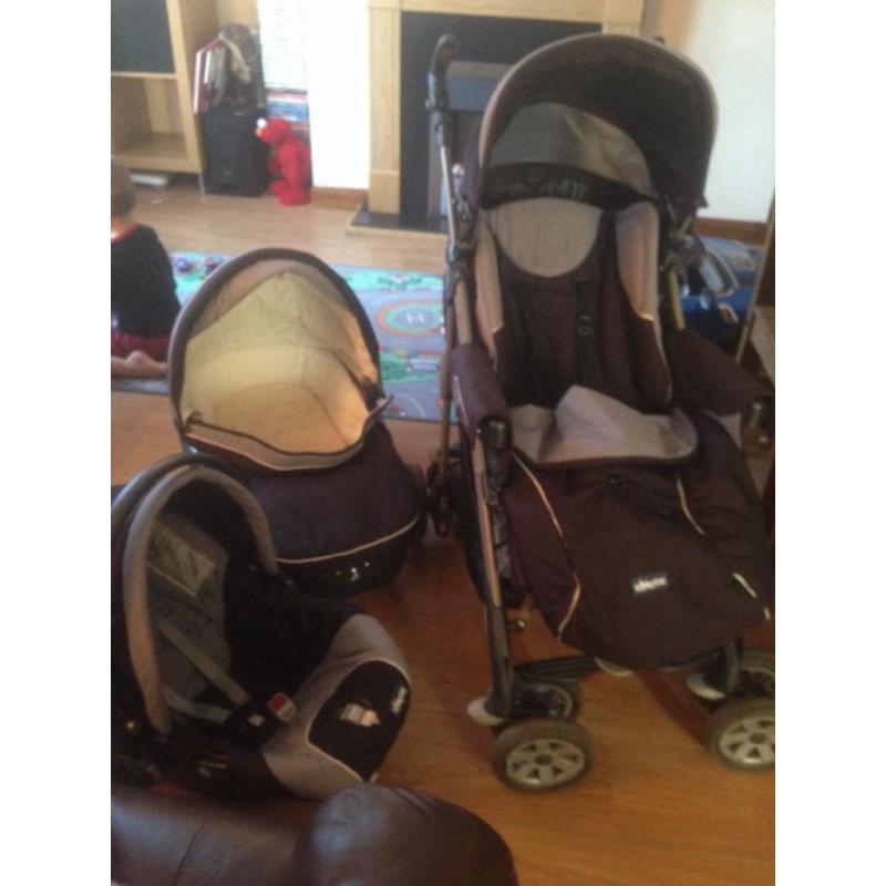 Chicco 3 in 1 Pram