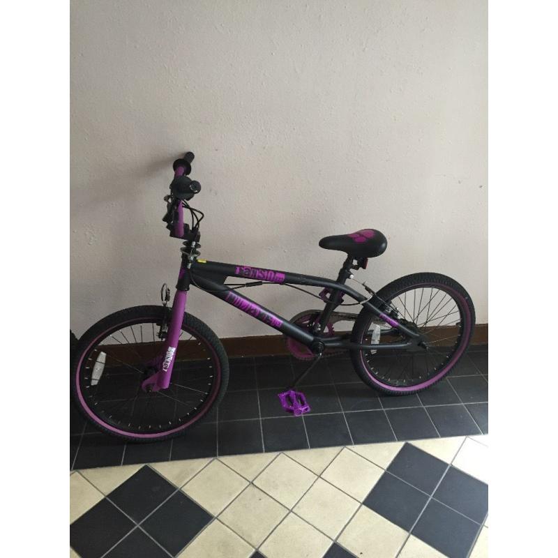 Girls bike