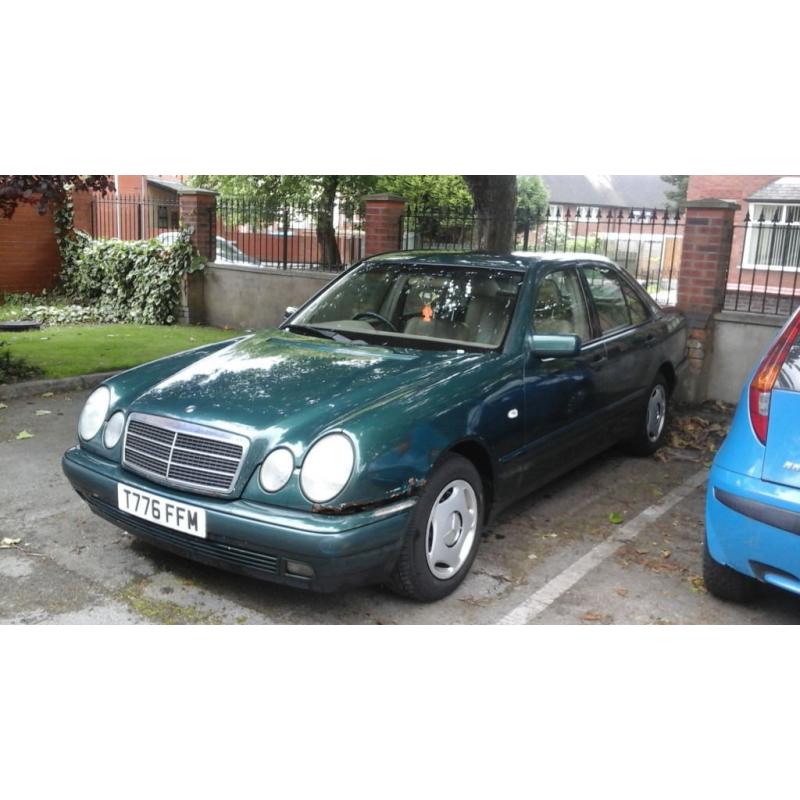 MERCEDES E220 CDI 1999 + 4 ALLOYS WITH GOOD TYRES