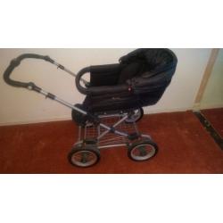 Silver Cross Sleepover Deluxe pram and moses basket