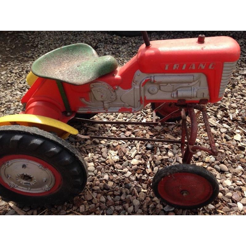 Classic Triang Pedal Tractor