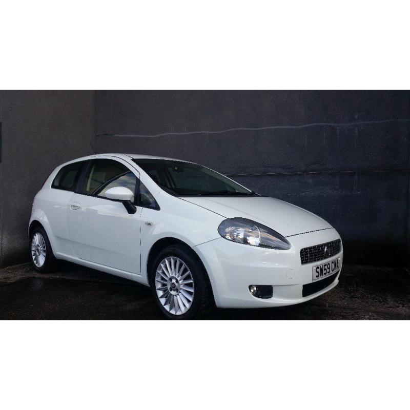 NOVEMBER 2009 FIAT GRANDE PUNTO 3DOOR GP 1.4 8V LOVELY EXAMPLE IN WHITE WITH FACTORY STYLING