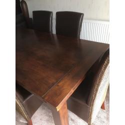 Extendable Oak dining table & 6 Leather chairs