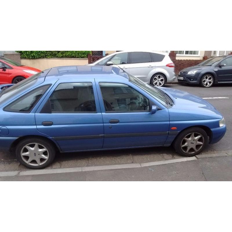 Ford escort 1.6 finnesse taxed and mot good car never let me down has towbar slight damage and rust