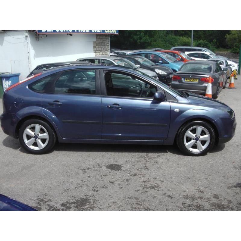 2005 FORD FOCUS ZETEC CLIMATE 16V * AUTOMATIC * HATCHBACK PETROL