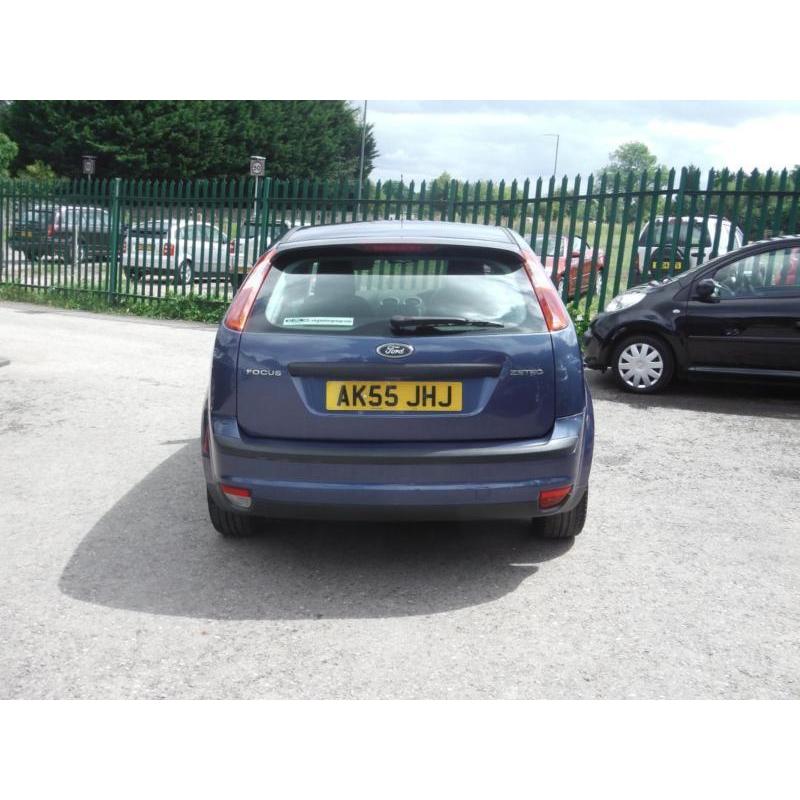 2005 FORD FOCUS ZETEC CLIMATE 16V * AUTOMATIC * HATCHBACK PETROL