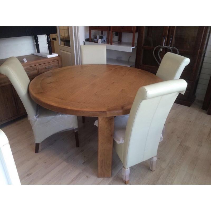 Brand new solid oak round table & 4 chairs