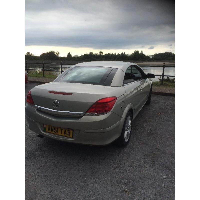 Vauxhall Astra twin top diesel