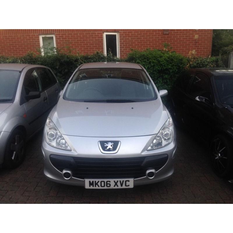 Peugeot 307 Automatic + semi auto looks and runs perfectly 1year MOT & only 6500miles