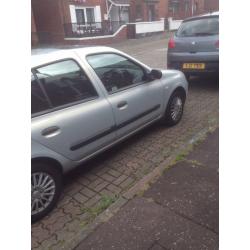 Renault Clio full years MOT