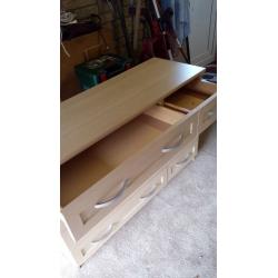 8 draw chest of drawers