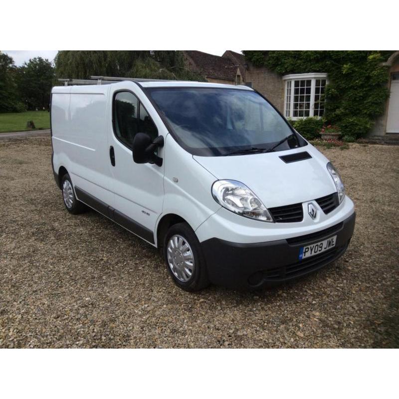 Renault Trafic 2.0TD SL27dCi 115